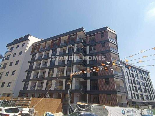 Spacious Real Estate Close to the Metrobus in Besiktas