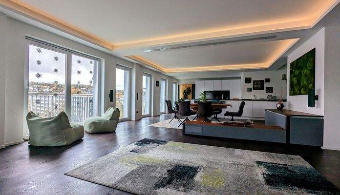 Wohn-/Esszimmer mit Küche