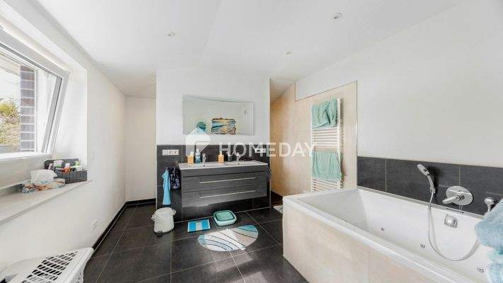 1. OG Badezimmer 2 1