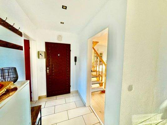 RAT_H33_Eingang_Flur_OG