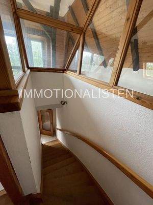 Dachgeschosswohnung Treppenabgang ins Treppenhaus