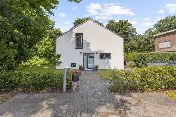 2 Parkplätze in ruhiger Anliegerstraße