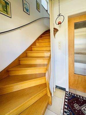 Treppenaufgang vom Erdgeschoss ins Dachgeschoss