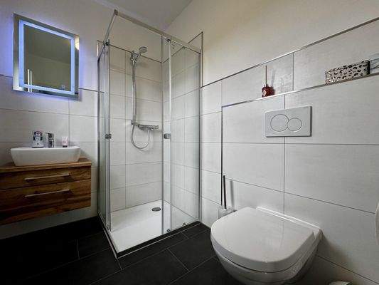 Erdgeschoss - Badezimmer…