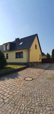 43 Stellplätze + Einfahrt.jpg