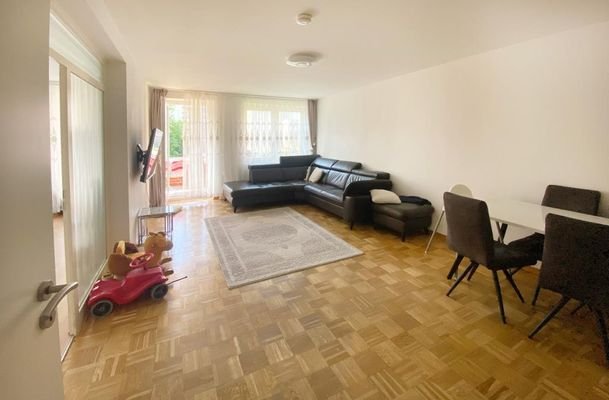 Großzügiges Wohnzimmer