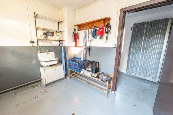 Nebengebäude - Garage