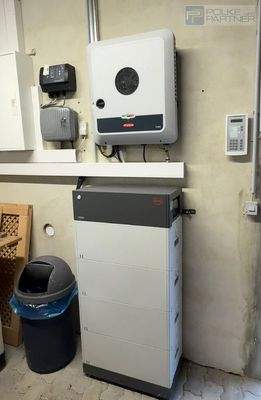 PV Anlage mit Speicher im Nebengebäude