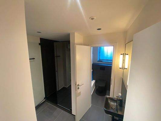 Badezimmer mit dusche