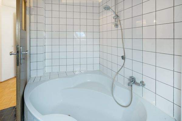 Badezimmer DG