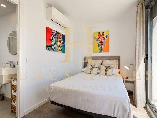 cba20221-0806-4b14-8b95-a94503c235bb