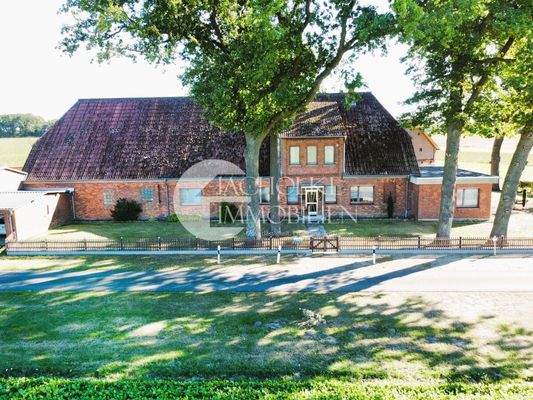 378.Haus.Außen.Drone (5)