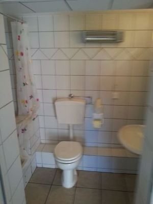 Bad im Hobbyraum