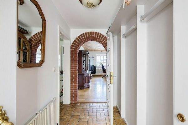 Eingangsbereich - virtuell gestaged -  Lütt Immobilien - Sasel