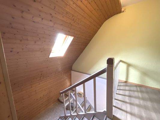 Treppe zum Dachgeschoss