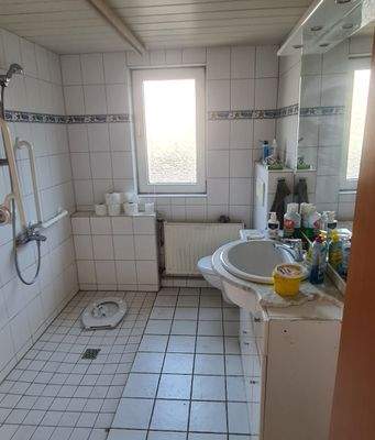 Badezimmer mit Dusche (Barrierfrei) EG.jpg