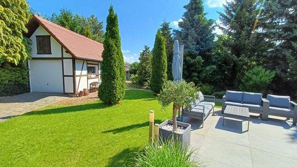 Gerätehaus mit Hühnerstall