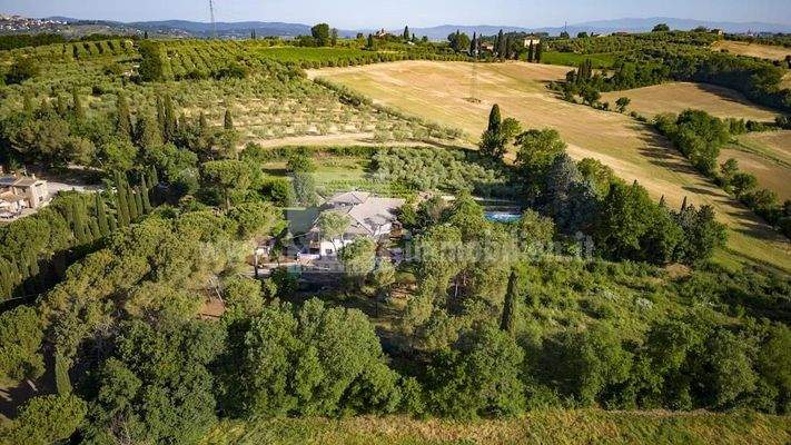 Villa-Toscana-casa-vacanza-appartamento-sogno-olivi-vini-Firenze-Siena-Assisi-pace-silenzio-casa-unifamiliare