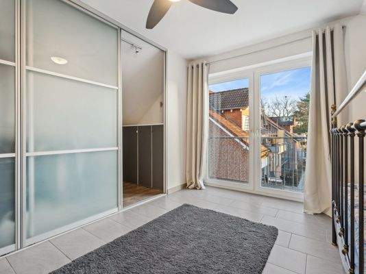 Schlafzimmer mit Ankleide