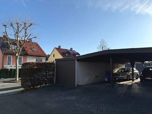 Doppelgarage und Carport