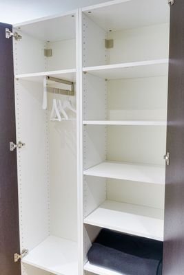 Kleiderschrank