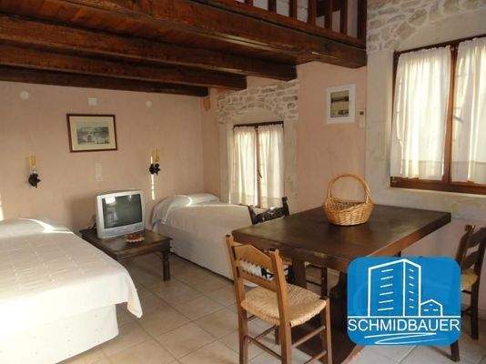 Kreta, Kamilari: Charmantes Haus mit 2 Wohnungen und kleinem Innenhof zu verkaufen