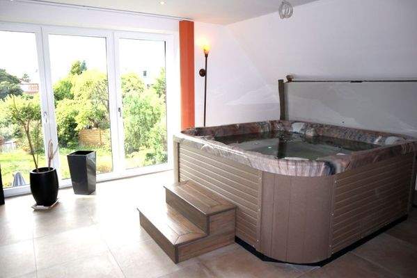 Wellnessbereich mit Aussicht