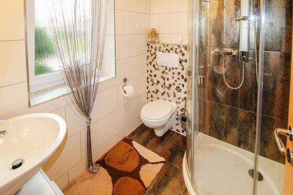 Gäste WC mit Dusche