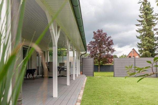 Blick auf Garten und Terrasse