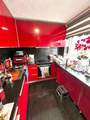 Küche mit Einbauküche Ans. 1.png