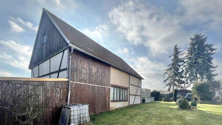 Rückansicht und Garten