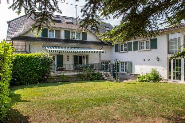 Rückansicht mit Anbau 