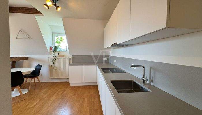 offene Küche im Dachgeschoss