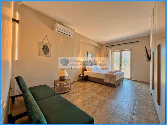 32c9511d62a84bebae45c1a356e86c4e-original