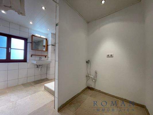 1. OG: Waschmaschinenabstellplatz