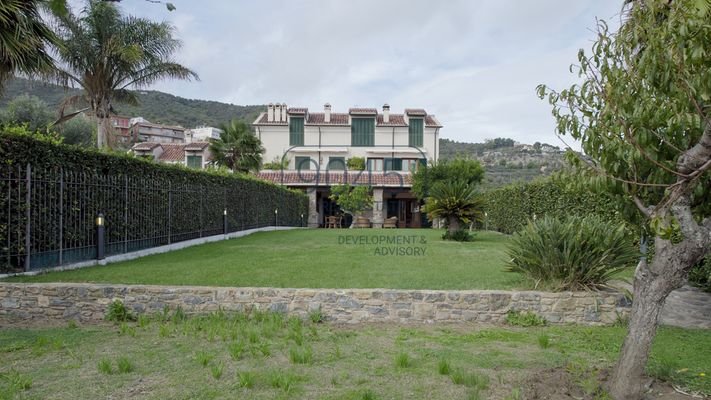 Wohnung auf 2 Ebenen mit Blick auf das Meer und die Insel Gallinara in Albenga - Ligurien