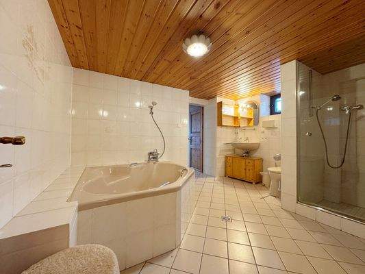 Badezimmer-Whirlpool-Keller