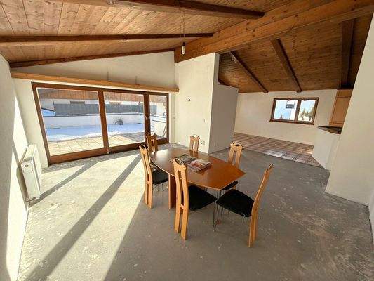 Wohn-/Esszimmer mit Küche