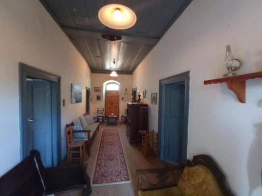 Kreta, Neapoli: Großes Steinhaus mit unvollendetem Gästehaus, Olivenhain und Garten zu verkaufen