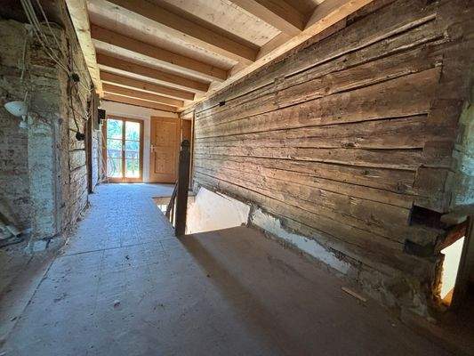 Haus OG Flur, Sichtholz.JPG