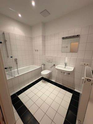 Bad - SIcht ins Badezimmer