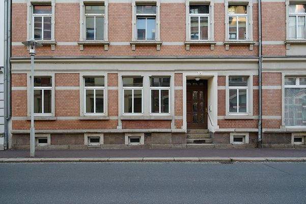 2024-3339-Fassade_Eingang