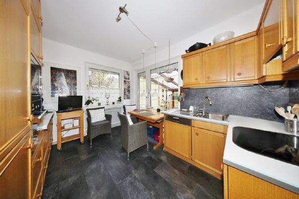 ...mit Zugang zum...