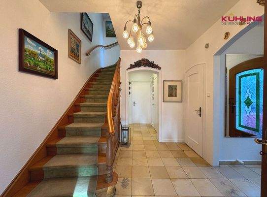 Treppenaufgang ins Obergeschoss