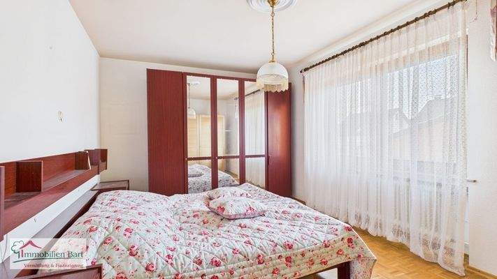 OG - erstes Schlafzimmer