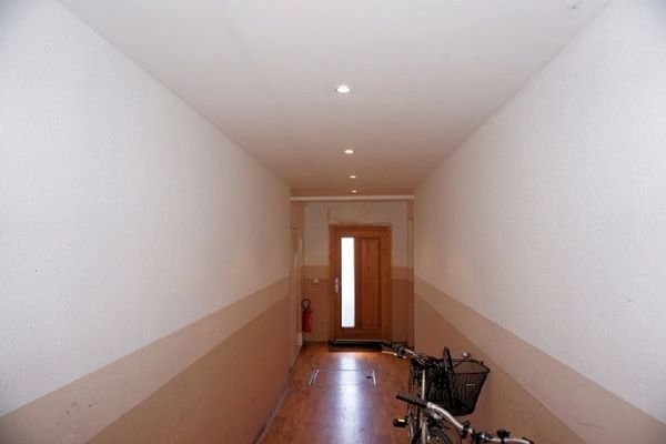 Hauptgebäude linker Flur (1)