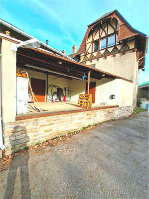 überdachte Freifläche