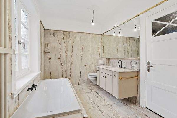 Retro-Bad mit modernen Armaturen