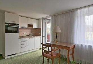 Küche vor dem Balkonausgang