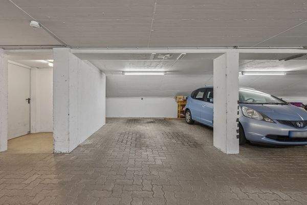 Tiefgaragenstellplatz